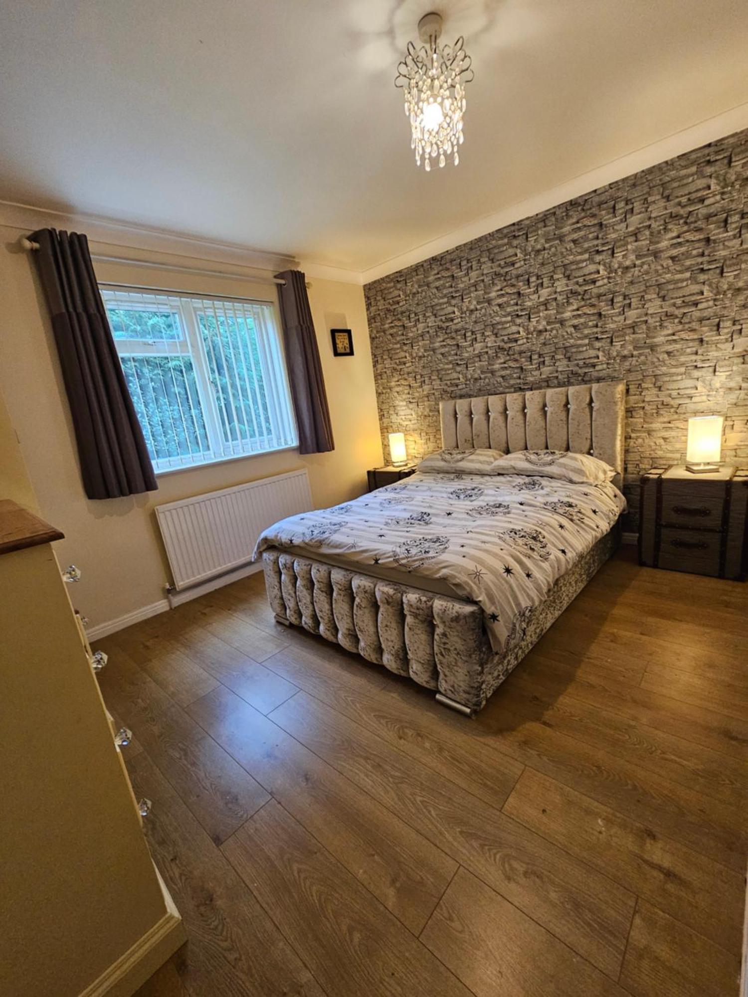 Harry Potter Hogwarts Apartment Watford  Bagian luar foto